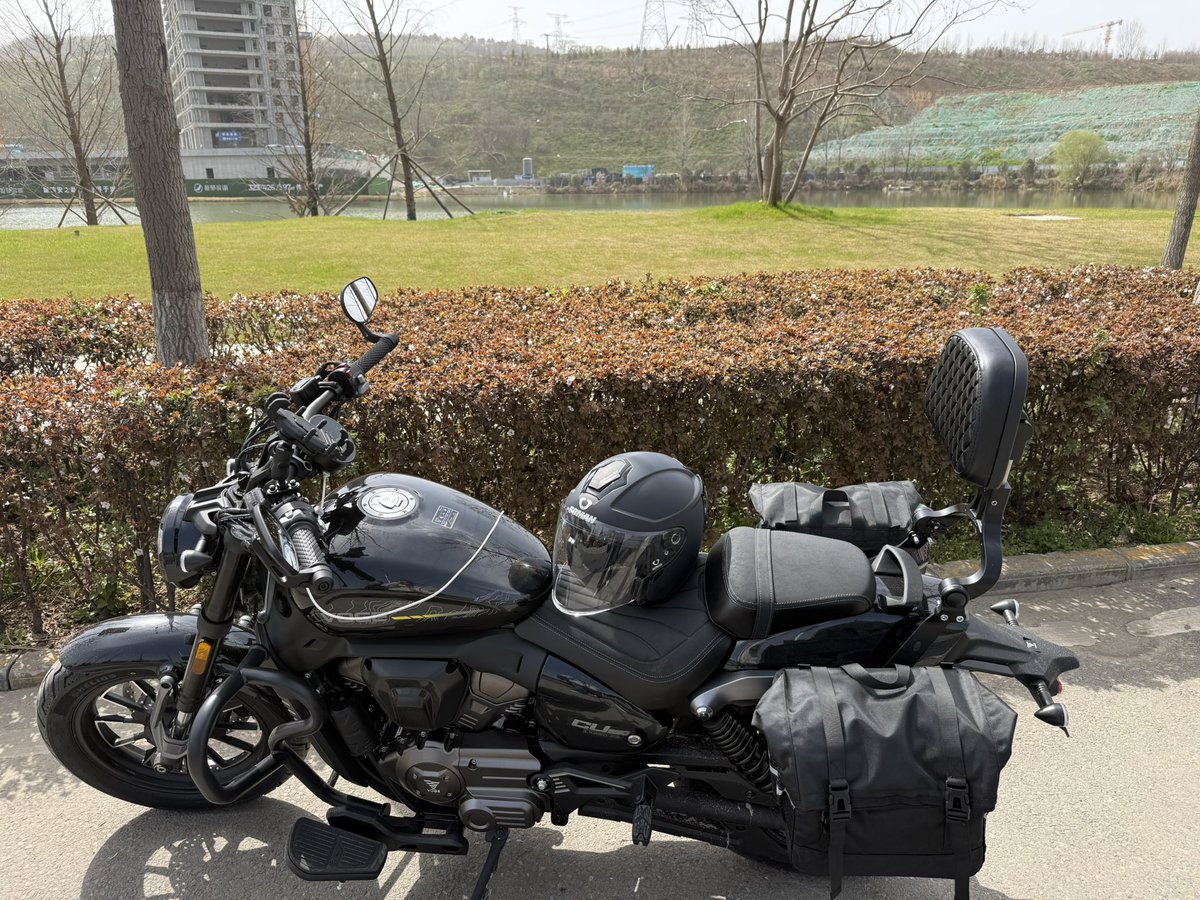 haochenyan52460's tweet photo. 这天气适合骑车 この天気はサイクリングに最適です https://t.co/wmGC9jn0xN
