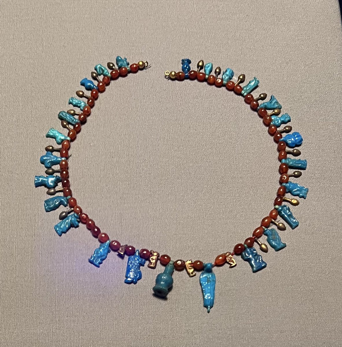 Sou_curator tweet media