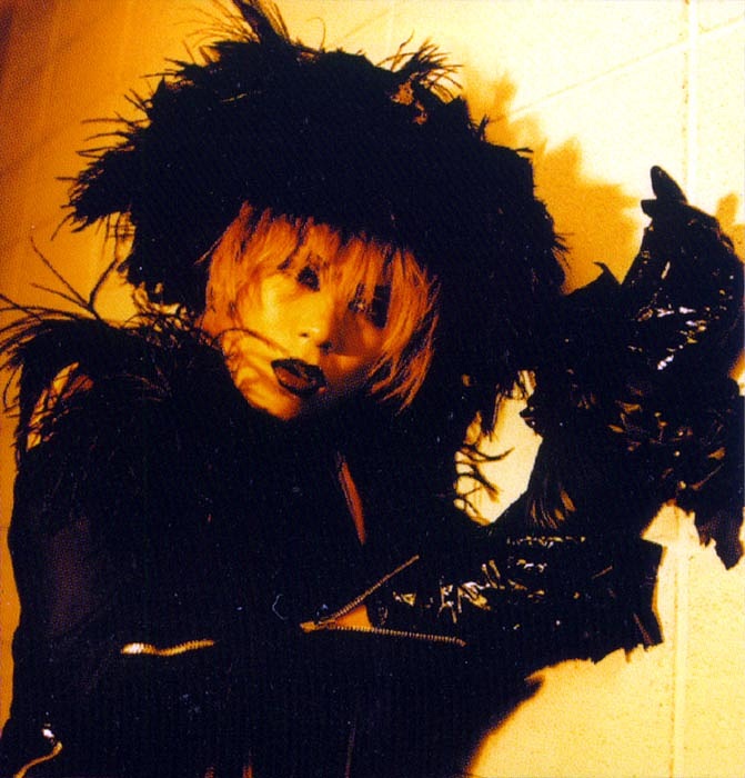 hourly diru tweet media