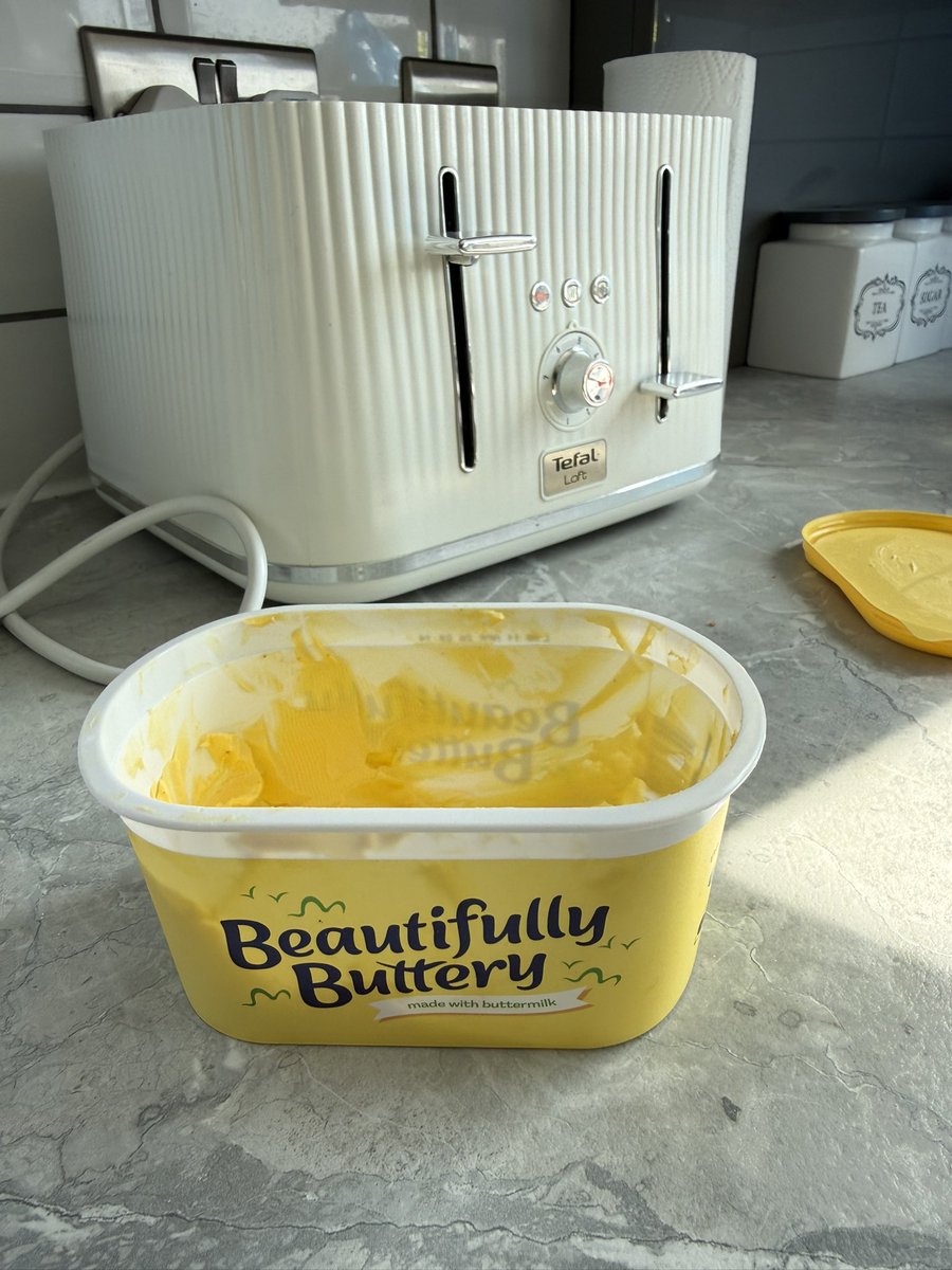 Tris Morris tweet media