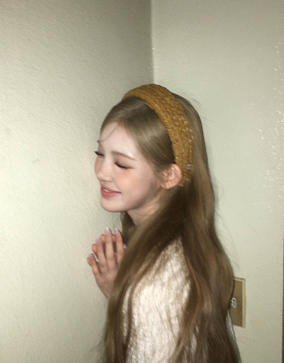 𝙡𝙪𝙘𝙞𝙙 tweet media