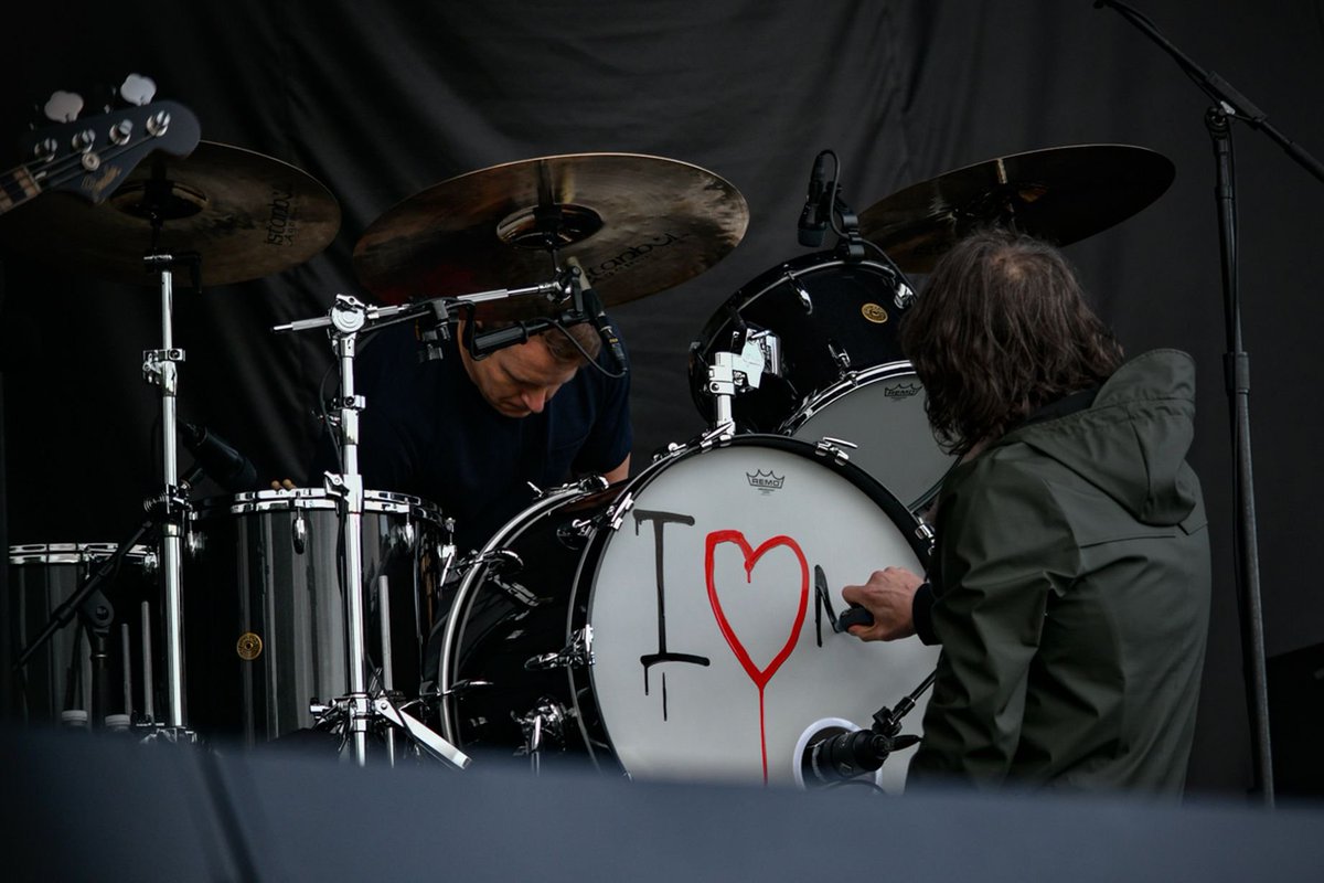 hourly swarm gerard tweet media