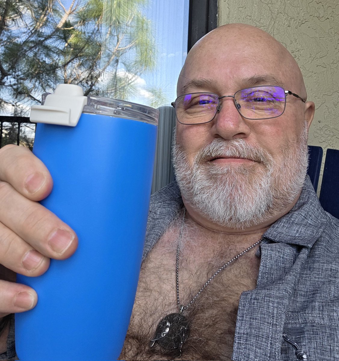 ChillOutBear tweet media