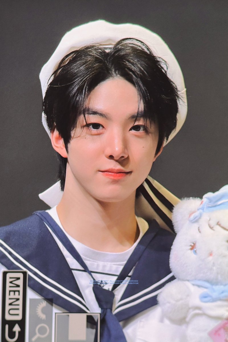 𝗜𝘃𝗼𝗿𝘆 tweet media