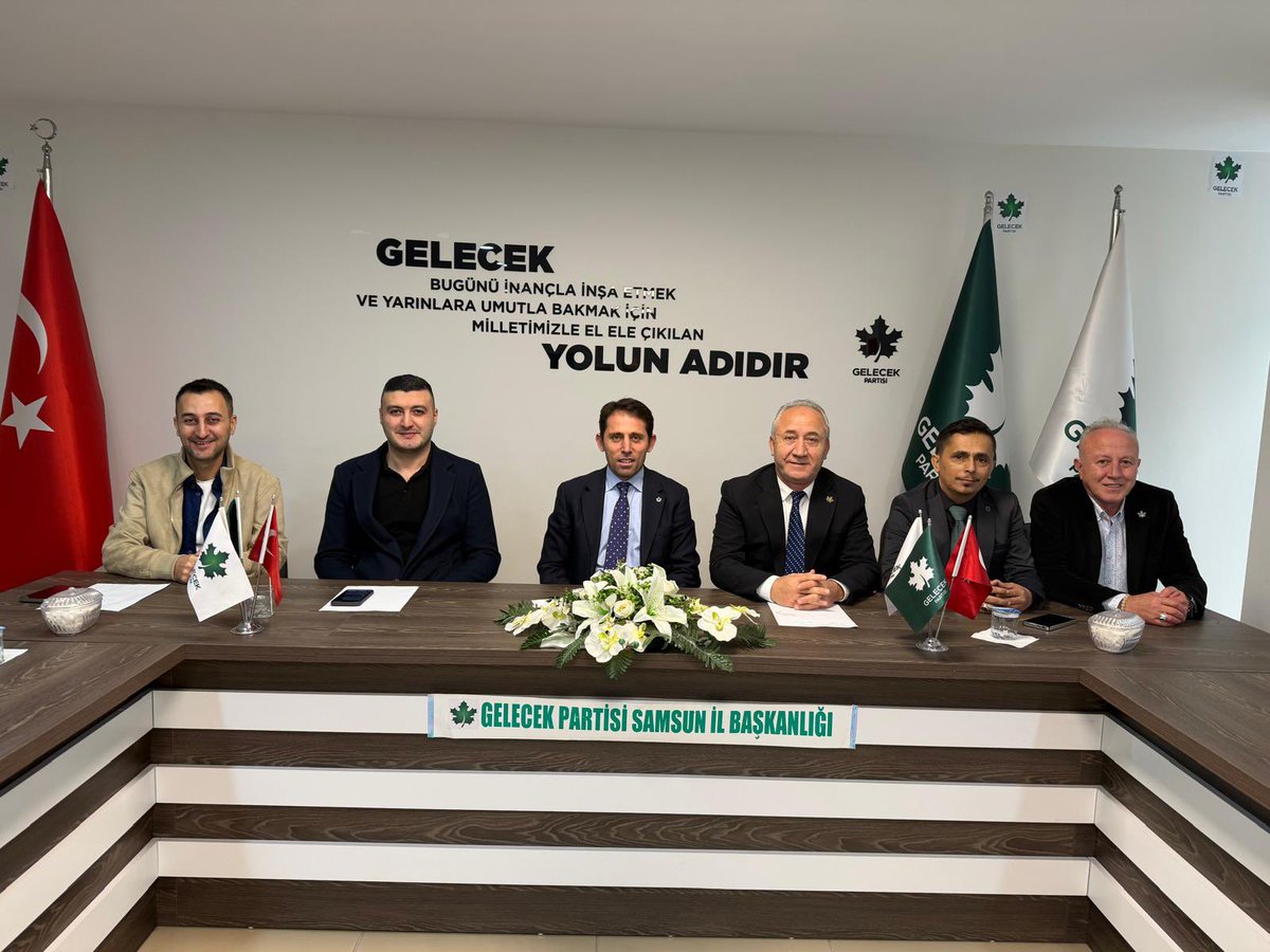 GurtanHasan's tweet photo. Genel Başkan Yardımcımız ve Teşkilat Başkanımız Sn. Mustafa Yeşilyurt’un katılımlarıyla İl Başkanlığımızda teşkilatımızla bayramlaştık.
@GelecekPartiTR @Ahmet_Davutoglu @yesilyurt_ https://t.co/WrOepZ2HbK