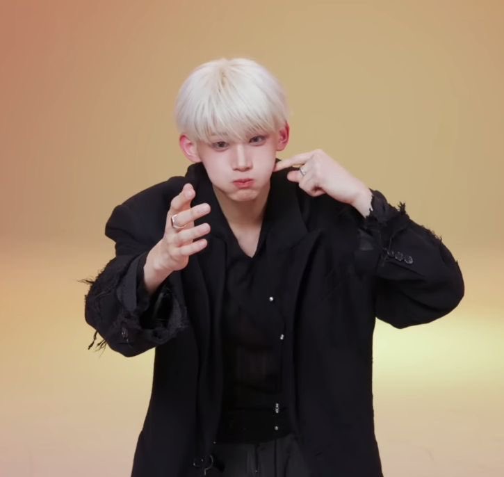 ayu ⏾⋆.˚ tweet media