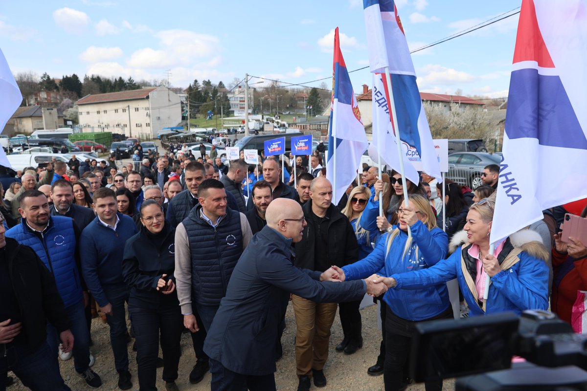 Милош Вучевић tweet media