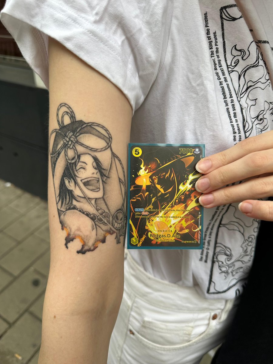 Hana 🌙💜✨ tweet media