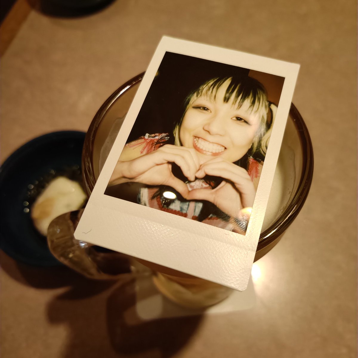 dongreenjuce's tweet photo. メンバーに繋ぐチェキリレー最初の１枚 https://t.co/Ak2lZR8M1U