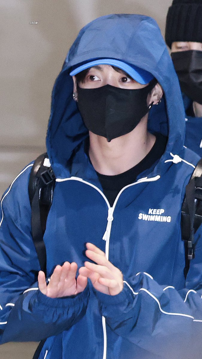 SNOW.🐾 tweet media