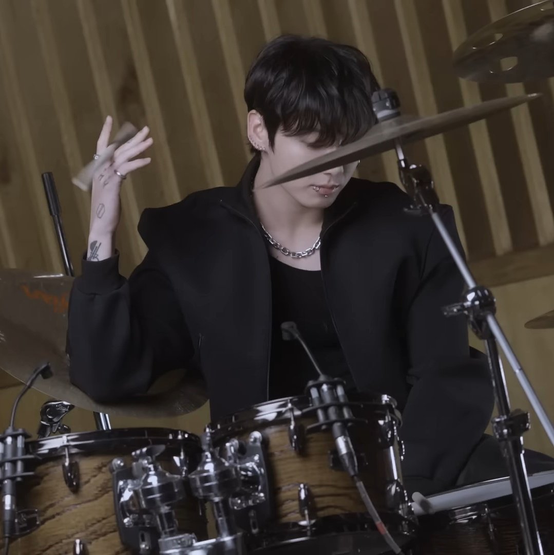 vjoonism's tweet image. none of my thoughts are in the bible #sorry