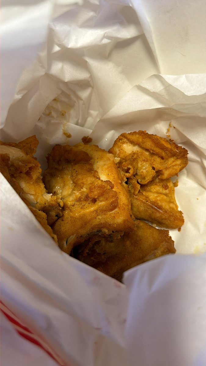 なす【元配信者】 tweet media