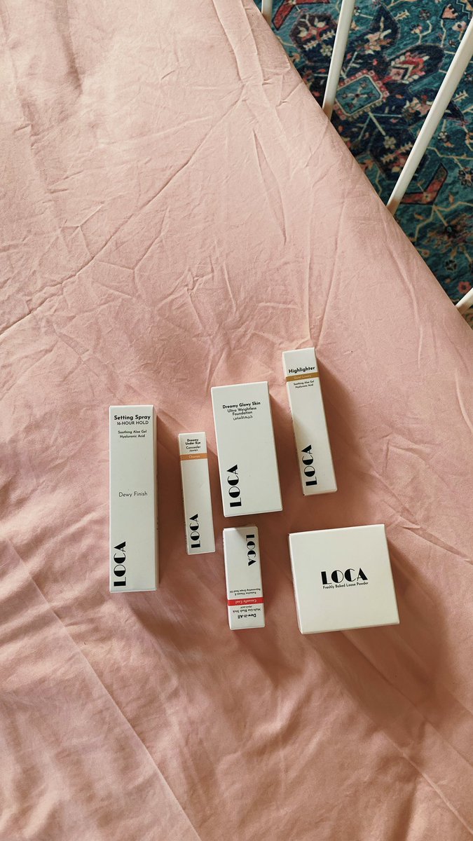 حُور tweet media