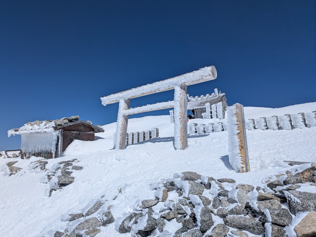 nunookui's tweet photo. 【2026.3】
久しぶりの登山、しかも冬山登山ということで無理しない事を踏まえて木曽駒ヶ岳に登山して来ました！
天気が最高だったことがほんとに良かった！

#木曽駒ヶ岳
#百名山
#中央アルプス
#tokyocameraclub
#yamap55
#yamahack
#キリトリセカイ
#art_of_japan
#photo_shorttrip https://t.co/MKRlJA4LNB