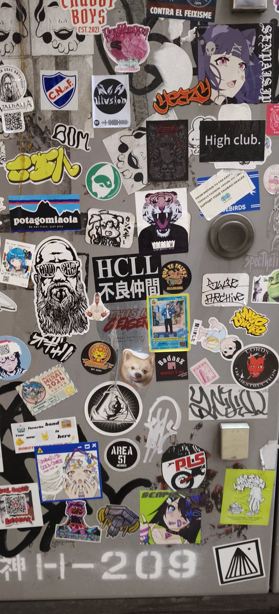 ænimeface👀 tweet media