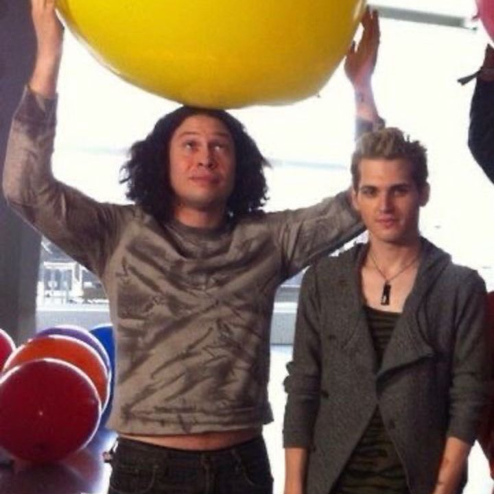 🎸⋆⭒˚。 ⋆ tweet media