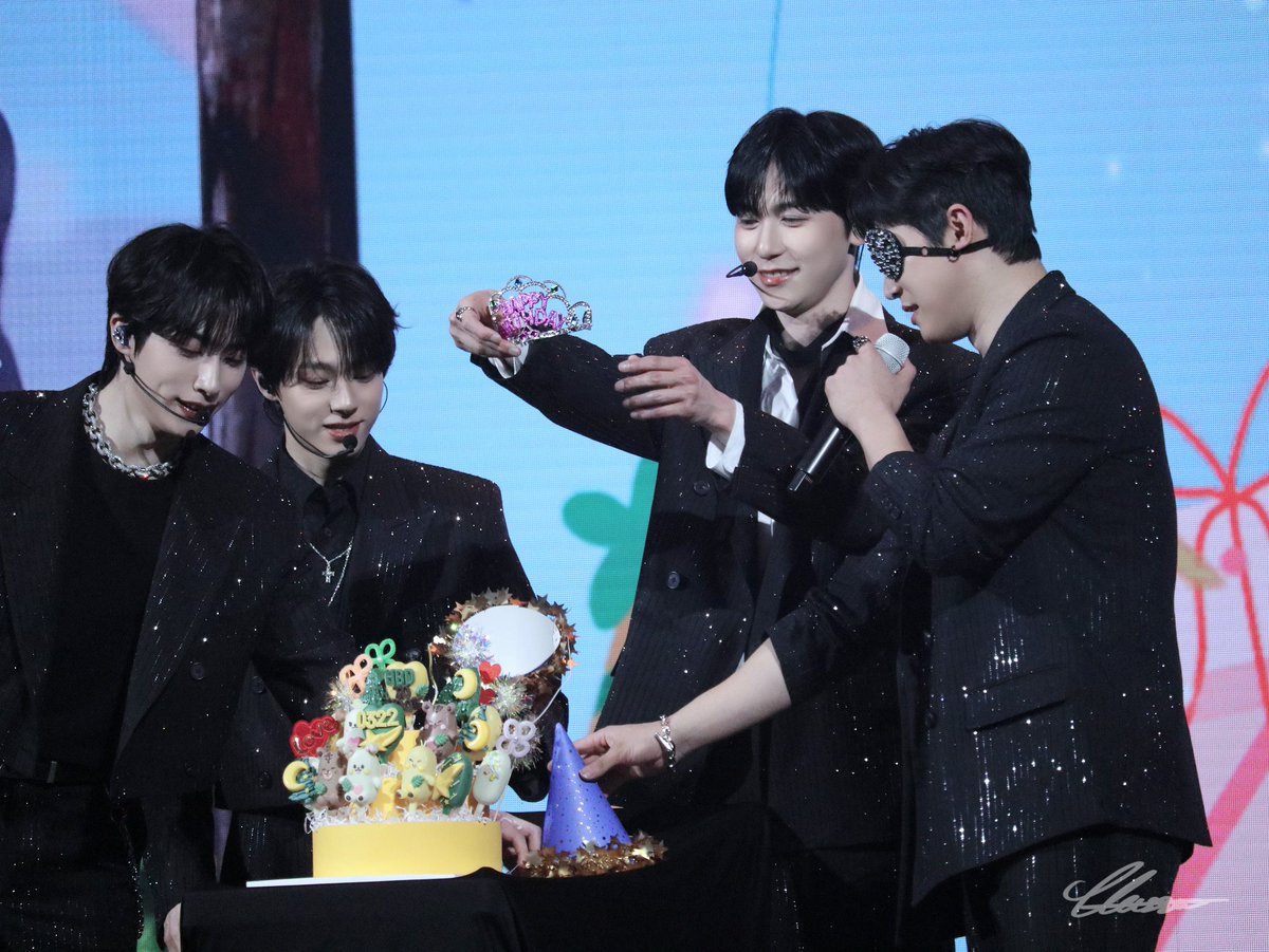 Glassa🌙 tweet media