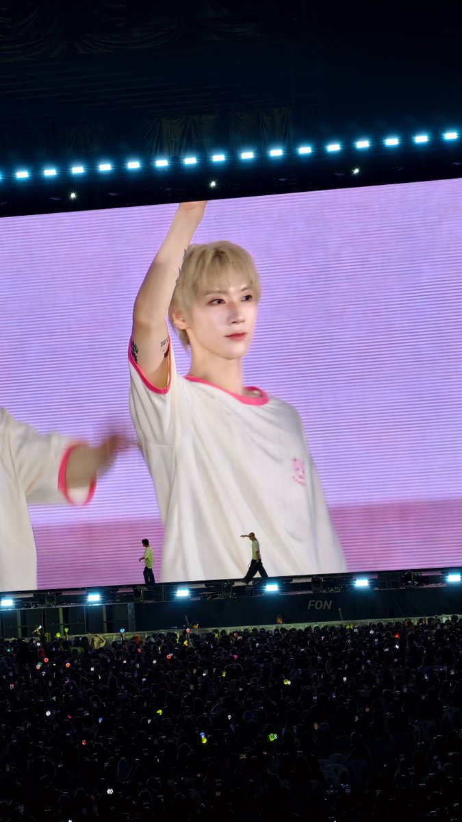 เฉามากอยากเติมเตนล์
คิดถึงจะบ้าแล้ว 😭😭

#TEN #TENLEE #เตนล์ #텐 #李永钦 #テン