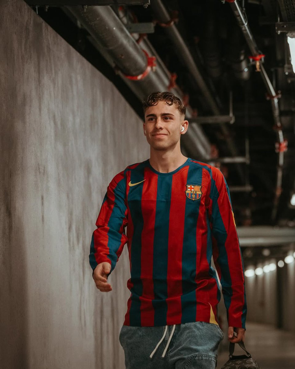 FCB World tweet media