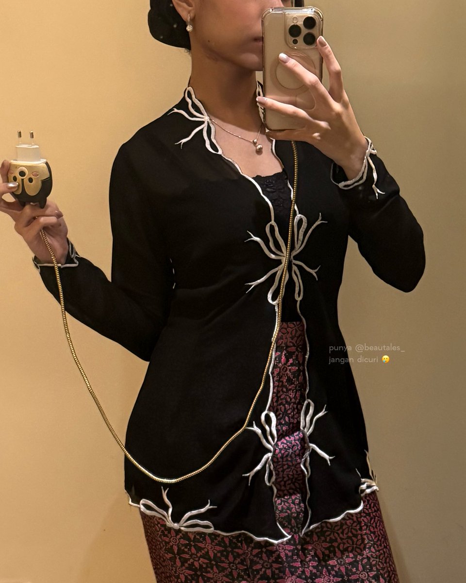 kelly g ✮ tweet media