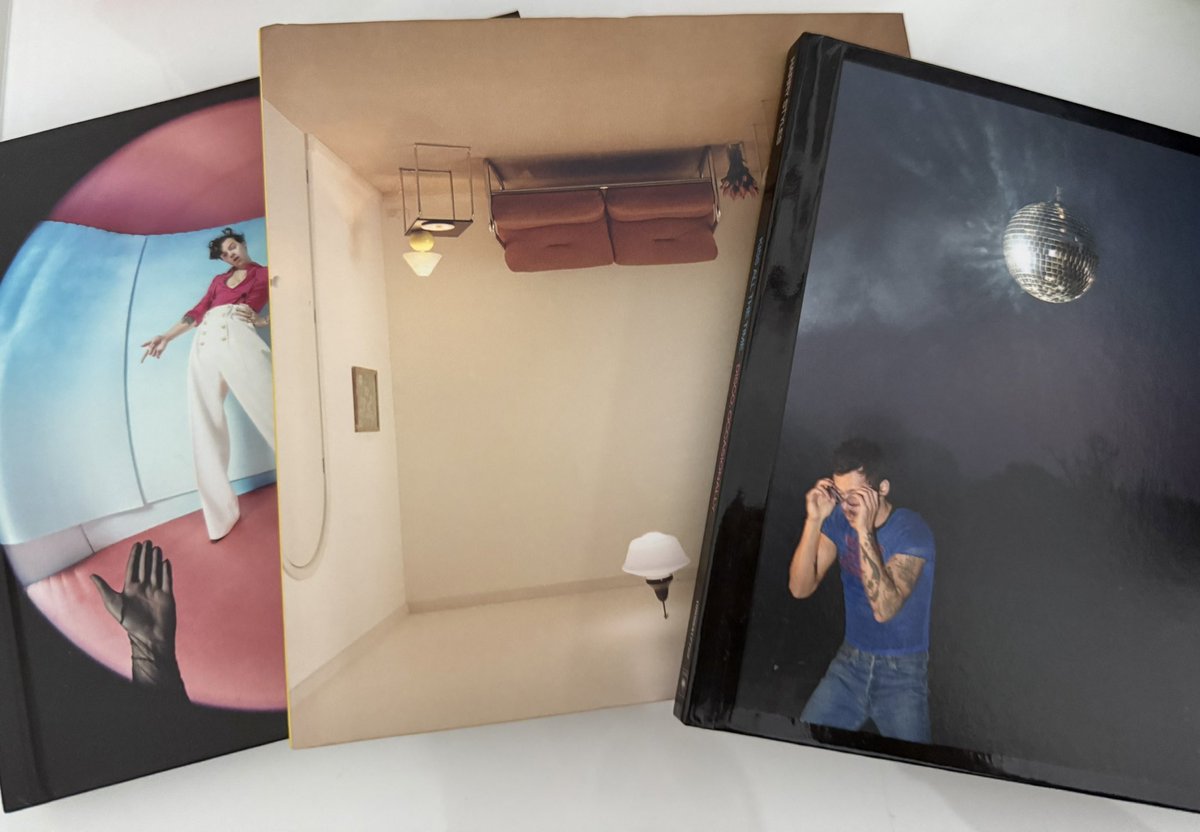 eleni 🪩 met ariana! tweet media