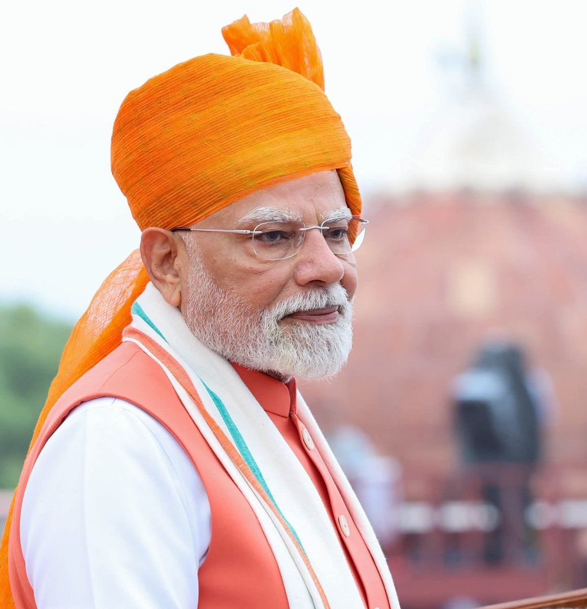 भारत के राजनीतिक परिदृश्य में आज एक ऐसा रिकॉर्ड बना है जो सदियों तक याद रखा जाएगा क्योंकि प्रधानमंत्री नरेंद्र मोदी ने सरकार के प्रमुख के रूप में सबसे लंबा कार्यकाल पूरा कर लिया है। 

गुजरात के मुख्यमंत्री के रूप में उनके योगदान से लेकर देश के प्रधानमंत्री के रूप में तीन बार