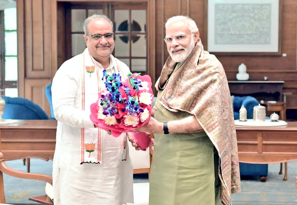 हार्दिक बधाई माननीय प्रधानमंत्री जी!

विश्व के सबसे लोकप्रिय नेता एवं देश के यशस्वी प्रधानमंत्री श्री नरेंद्र मोदी जी को गुजरात के मुख्यमंत्री से लेकर देश के प्रधानमंत्री के रूप में भारत में सबसे लंबे समय तक सरकार का नेतृत्व करने का गौरव प्राप्त होने पर हार्दिक बधाई एवं असीम
