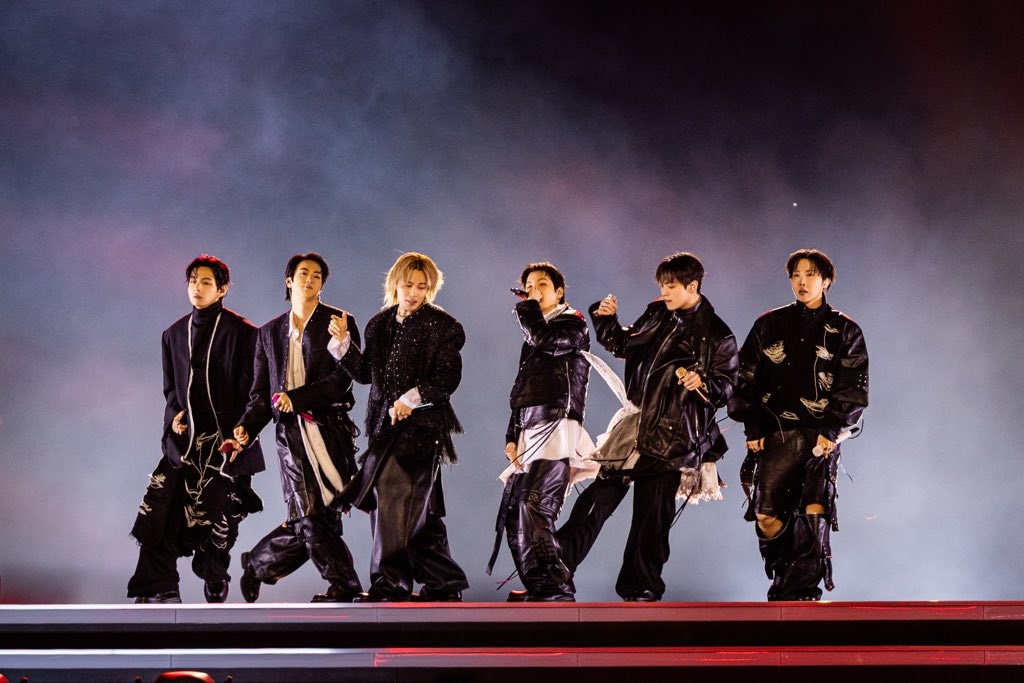 bamjungguk's tweet photo. I LOVE THEM SO MUCH https://t.co/xfd6Wd72T1