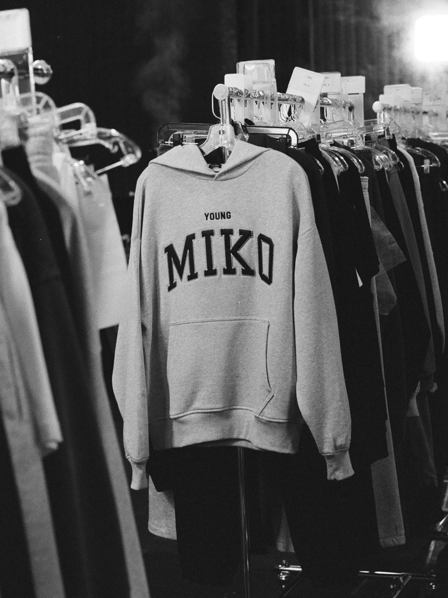 Gap Japan tweet media