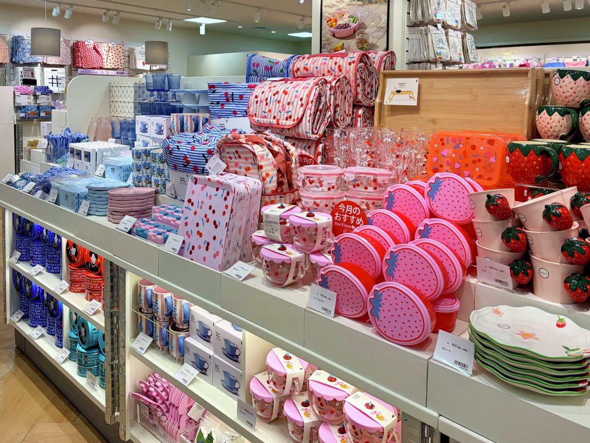 いちごやフラワーデザインの新商品、全国の店舗で販売スタートしてい