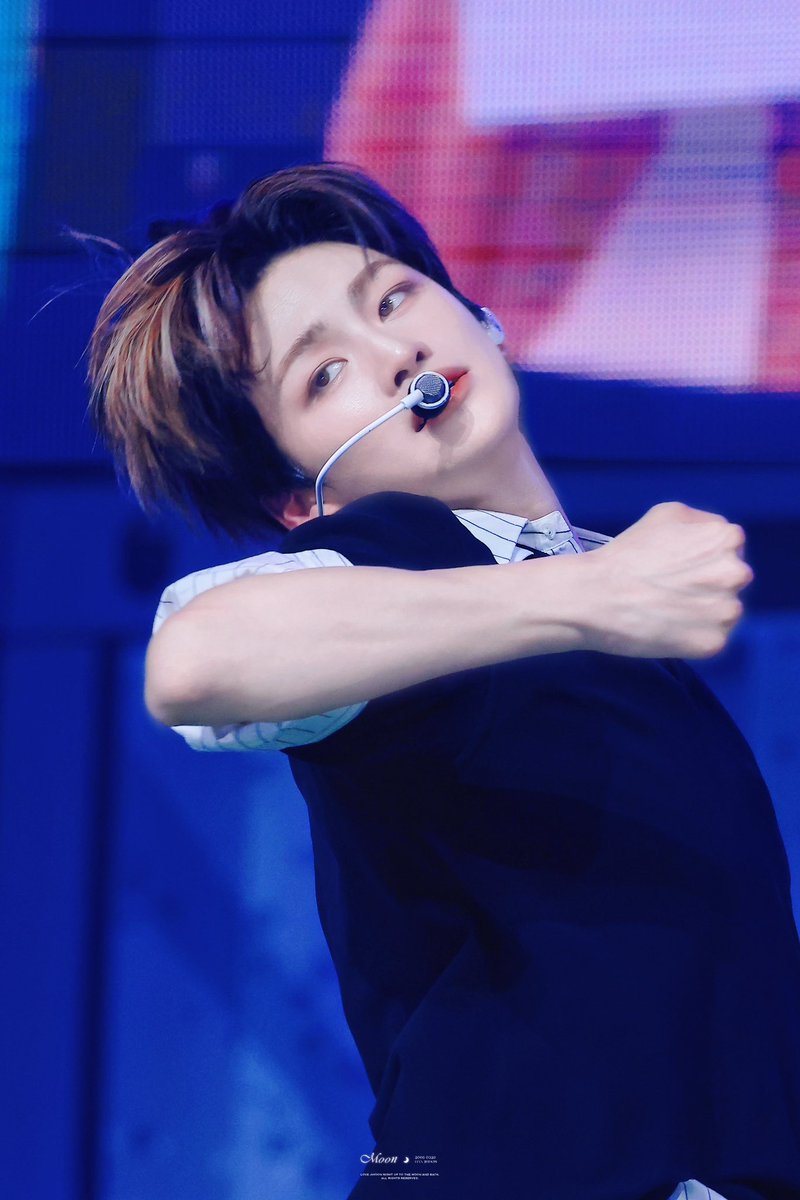 솔직히 나는 한지훈 얼빠임. 얼굴이 선녀잖아👸🏻