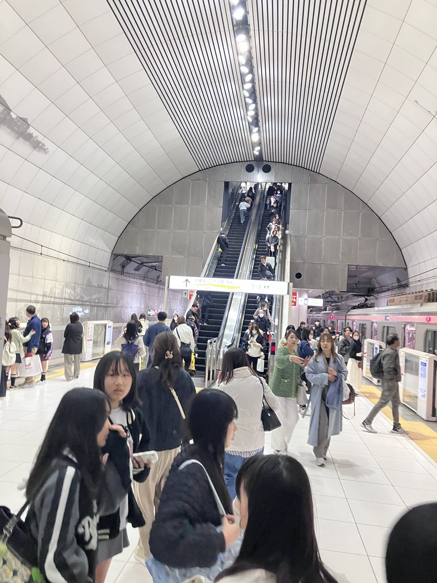 西方红 tweet media