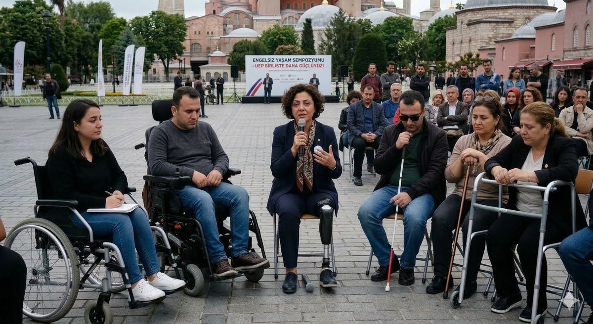 eeehdergi's tweet photo. 🙋Zarife Uysal Çelik, öznelerin nesneleştirilmesine dair çok önemli bir parantez açıyor. Engellilikle ilgili etkinliklerde engelli özne mi, masadaki yeşillik mi?
Okumak için: ⬇️
https://t.co/82Yb76nhYg
#ozne #saglamcilik #sayi145 https://t.co/UKq1RwDJQK