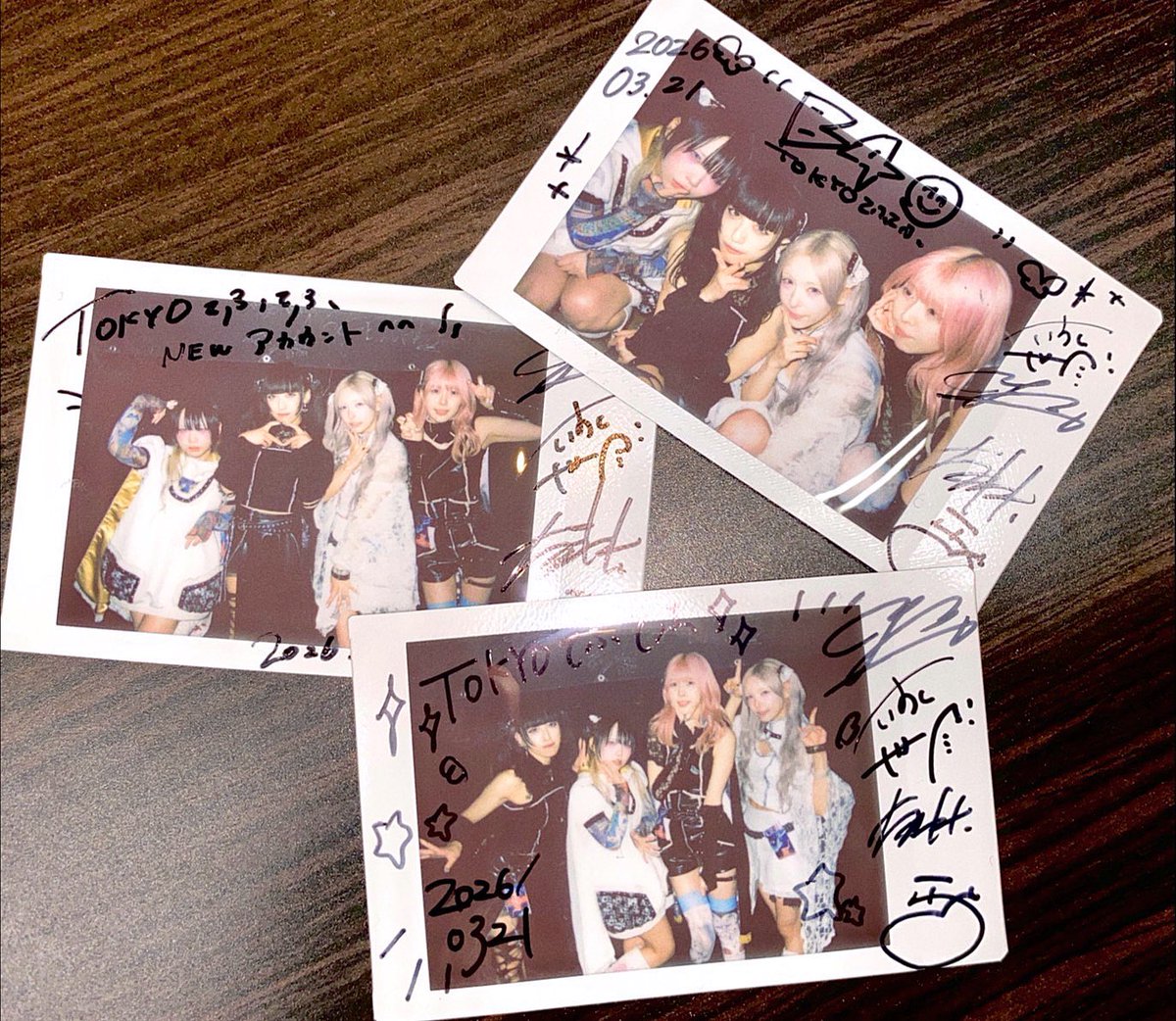 tokyo_tftf's tweet photo. ＼ プレゼント企画 ／

新アカウント設立記念✨️

抽選で3名様に
集合チェキプレゼント🎁⋆*

参加方法
🦋@tokyo_tftf をフォロー
🦋こちらの投稿をリポスト
🦋#TOKYOてふてふ でポスト

応募期間
🦋3/29(日)23:59 まで https://t.co/WarVA0aqjO