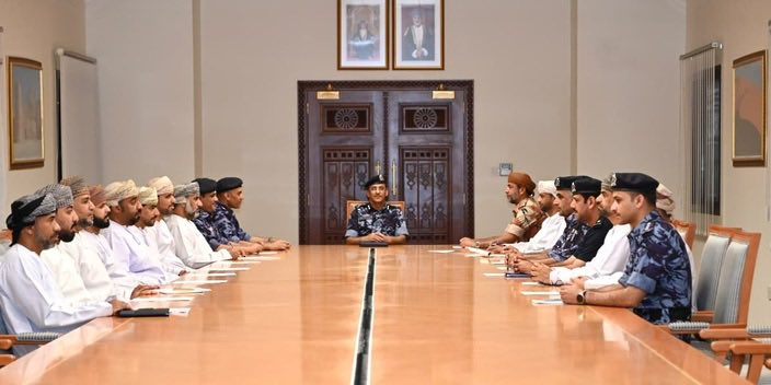 OmanNewsAgency's tweet photo. اللجان الفرعية لإدارة الحالات الطارئة تتابع مستجدات الحالة الجوية (منخفض المسرّات).

https://t.co/VBPpxc8bPe

#العُمانية https://t.co/meNswEXhqr