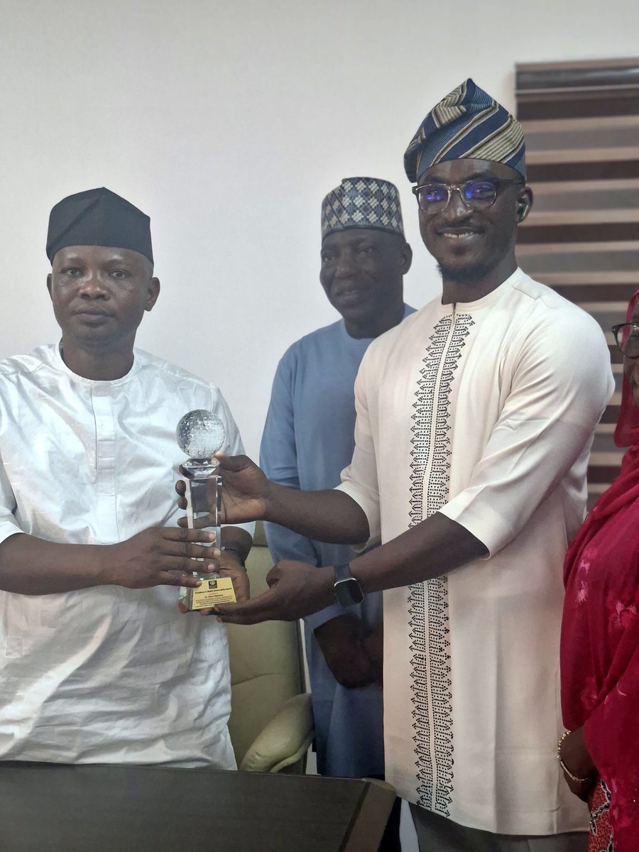 Julius Obomokhai tweet media