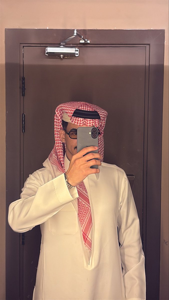 ‏قشعان tweet media