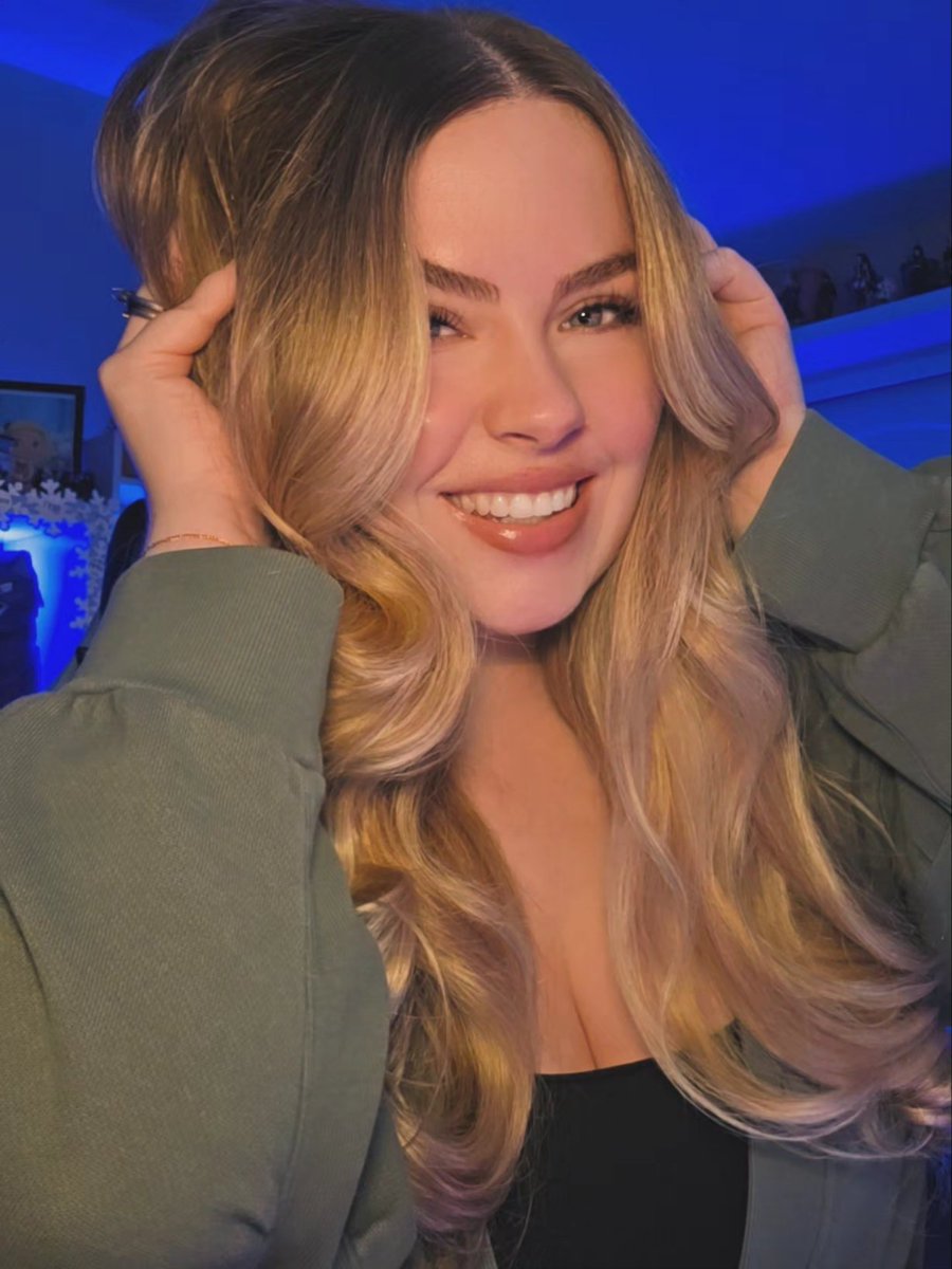 OtakuMaiden tweet media