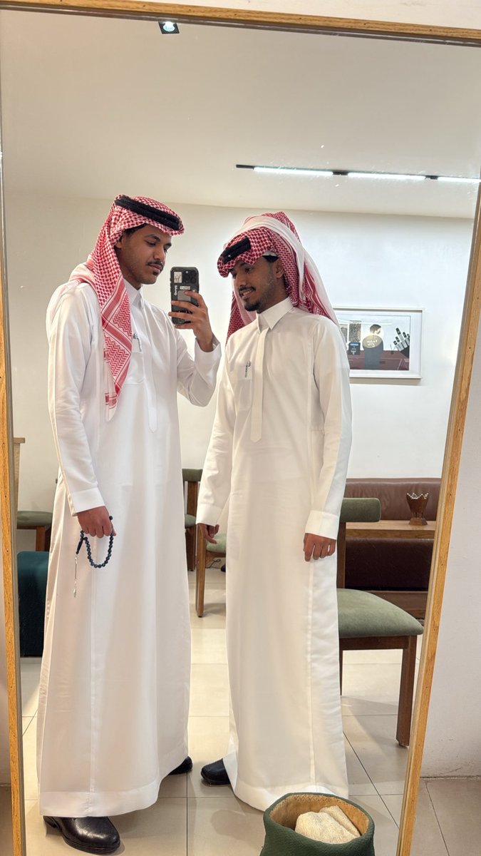 عـــيـــد
                الديــره ❤️
-ALT