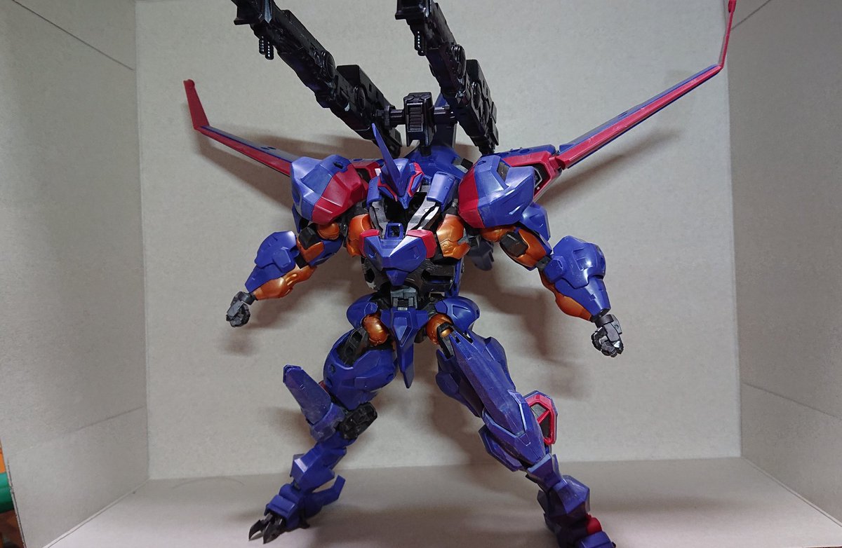 種ロボット風ですがツインキャノン
がかっちょいい。
イケメンは何をやっても映える。
(ｳﾗﾔﾏｼｲ)
プラコンはこれで行こう
#ヘキサギア
#ブイトール
#サンダーストラック
#ホビロコン