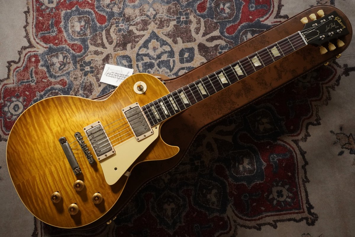 shima_shinjuku's tweet image. 【入荷情報】続々入荷中！昨日に引き続き現地選定材でオーダーした #Gibson Dealer Select 1959 #LesPaul Standard Green Lemon Fade Ultra Light Agedが入荷しました！こちらの個体にもアルニコ2を採用した特別仕様のカスタムバッカーを搭載。#MurphyLab

digimart.net/cat01/shop4944…