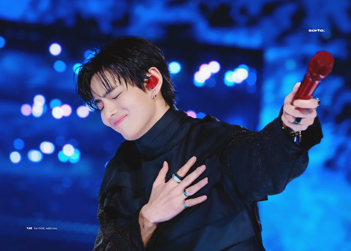 행복한 순간🐻

260321 BTS THE COMEBACK LIVE  ARIRANG

#뷔 #V #태형 #Taehyung 
cr.@ SORTE613