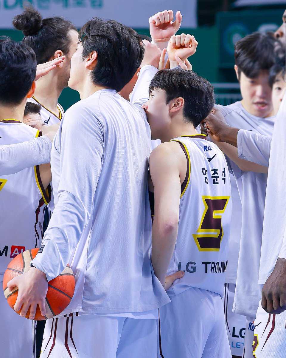 fivzip's tweet photo. 260315

화이팅타임에 갑자기 냅다 물어버림•̀Ⱉ•́

#양준석 https://t.co/geruSMkg2T