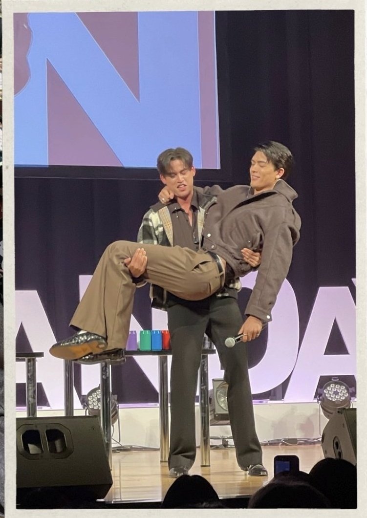 웨인wayne tweet media