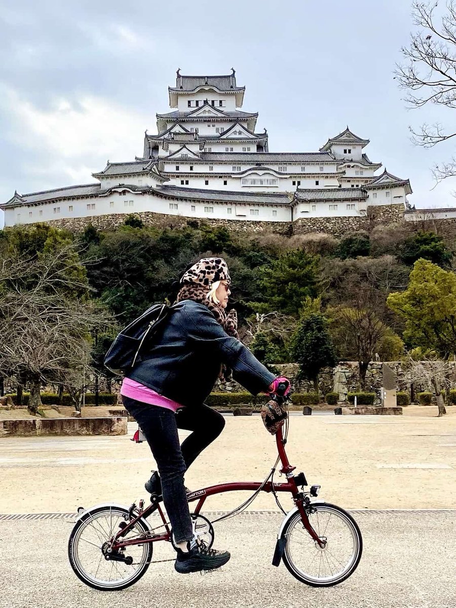 brompton_jp's tweet image. #Bromptoncommunity

✅Bromptonのお気に入りポイントは？

「コンパクトに折りたためて部屋に収納ができて、簡単に輪行ができるところです。」

✅Bromptonを普段どのように使っていますか？
「普段はカフェ巡りや、ストレス解消に近場の綺麗な景色を見に行ってます。」

#Brompton