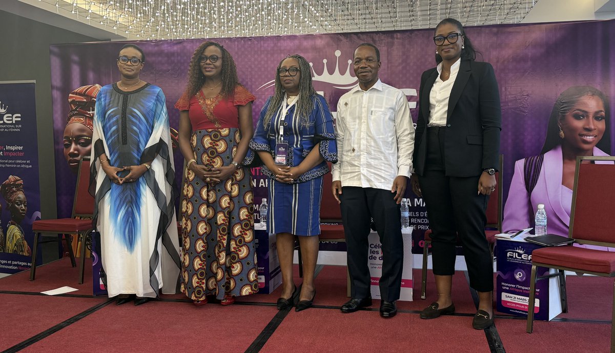 UNBenin's tweet photo. Au #FILEF, @tiemrich @unfpa_benin , au nom de @UNBenin, a animé un panel sur le leadership féminin dans les institutions.
Un message fort:
➡️ autonomisation corporelle
➡️ santé sexuelle et reproductive = enjeu d’équité ➡️ flexibilité en entreprise = levier du leadership féminin. https://t.co/x025PAxB9U