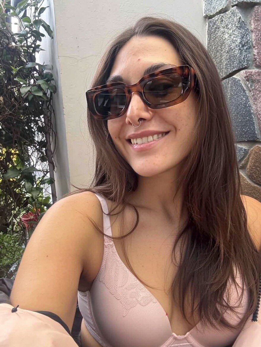 N I C O L E 👄 💄 tweet media