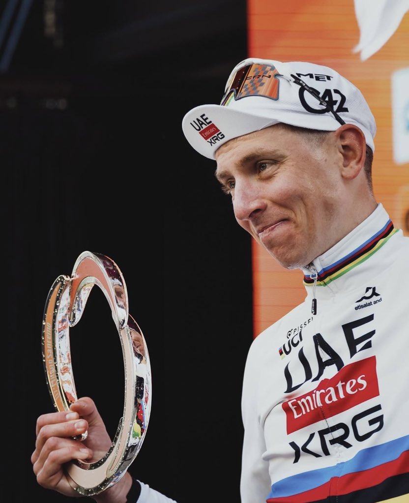 il capo. 🕶 tweet media