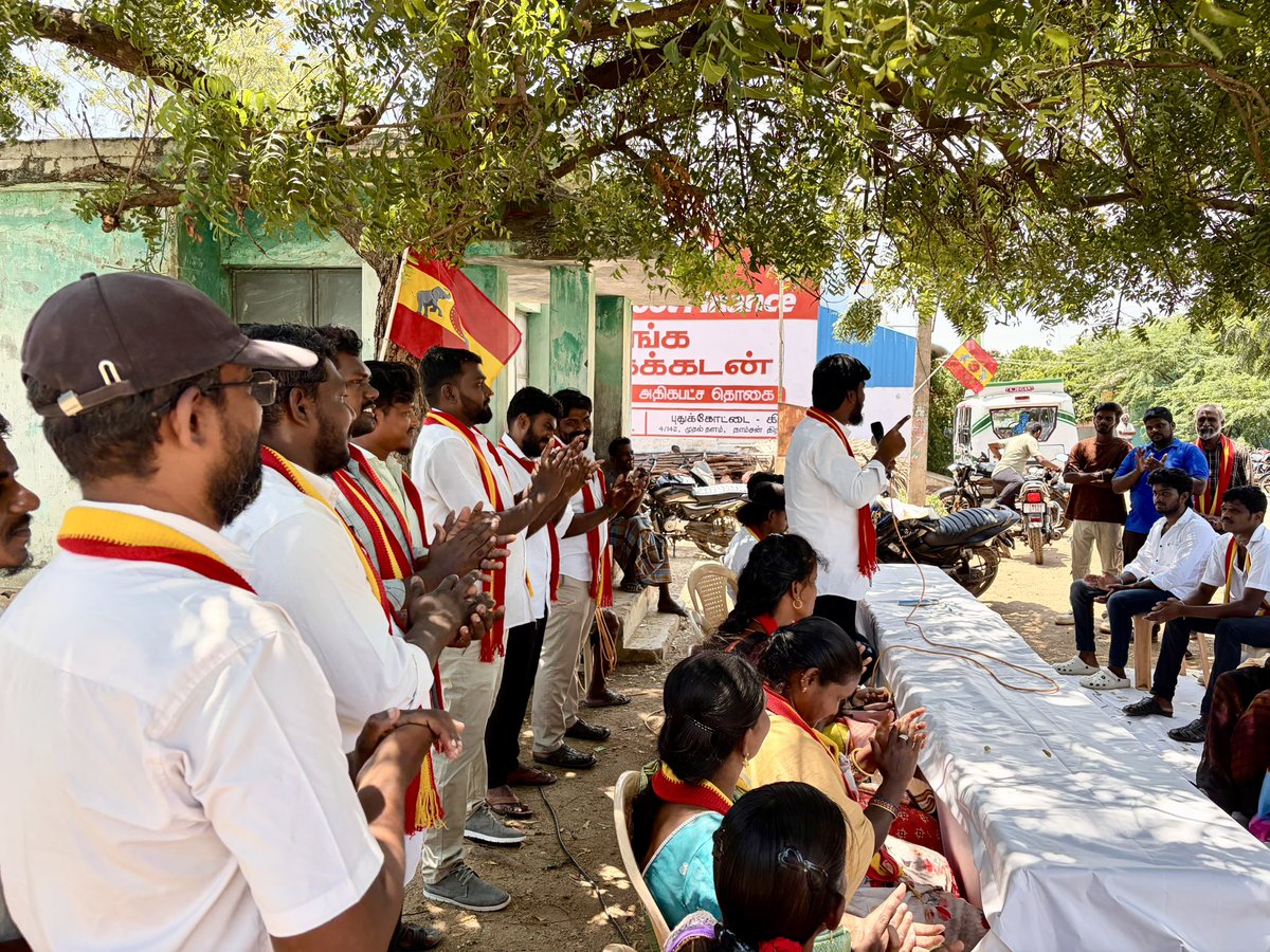 Vickybala_offl's tweet photo. தூத்துக்குடி புறநகர் மாவட்டம் தெற்கு ஒன்றிய செயலாளர் அண்ணன் @KulandairajaTvk அவர்கள் தலைமையில் இன்று 22/03/2026 காலை தெற்கு ஒன்றியத்துக்கு உட்பட்ட சூசைபாண்டியாபுரம் பகுதியில் தெருமுனை பிரச்சாரம் நடைபெற்றது..!

இதில் ஒன்றிய, கிளை கழக நிர்வாகிகள் கலந்துகொண்டனர் 👍

#தமிழகவெற்றிக்கழகம்‌ | #TVKVijay‌ | #VoteForWhistle