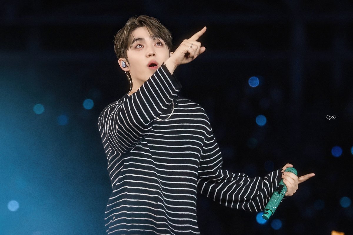 260321

나를 보지 말고 불꽃놀이 봐!!!🤣

#에스쿱스 #SCOUPS
#승철 #최승철 
#세븐틴  #SEVENTEEN  
<a href="/pledis_17/">세븐틴(SEVENTEEN)</a>